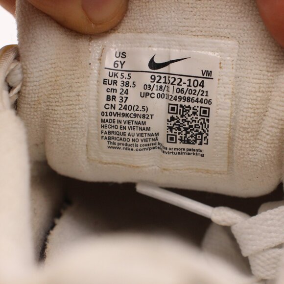 Nike Air Max 97 Youth 6 Women 7.5 Triple White Metallic Silver Shoes 921522-104 - Picture 3 of 9